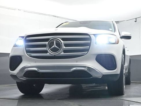 Used 2026 Mercedes-Benz GLS 450 4MATIC image 37