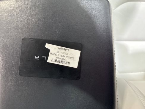 Used 2021 Tesla Model Y Long Range image 25