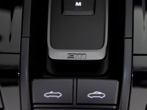 Certified 2025 Porsche 911 Carrera GTS RWD image 29