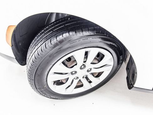 Used 2022 Kia Soul LX FWD image 12