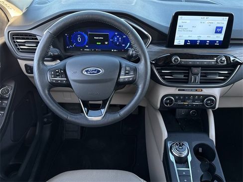 Certified 2020 Ford Escape Titanium image 10