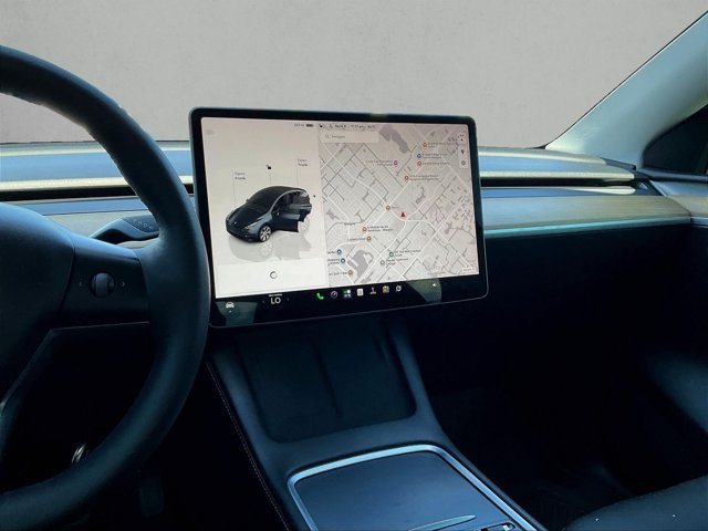 Used 2024 Tesla Model Y Long Range AWD/4WD image 6