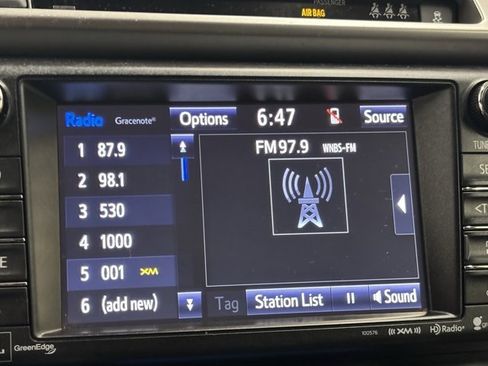 Used 2018 Toyota RAV4 Limited image 29