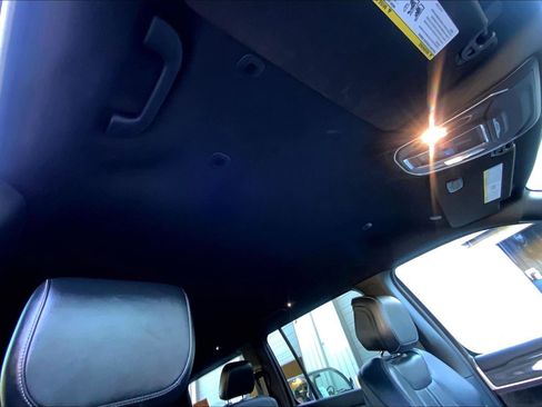 Used 2022 Jeep Wagoneer Series III w/ Flexible Seating Group image 22