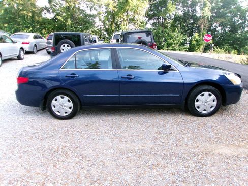 Used 2005 Honda Accord LX image 8