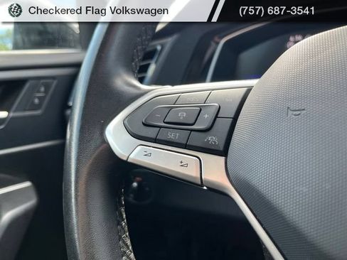 Used 2024 Volkswagen Jetta SE FWD image 33