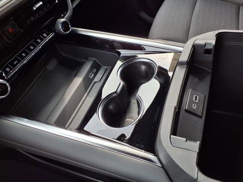 New 2026 Chevrolet Suburban LS w/ LS Custom Edition AWD/4WD image 6