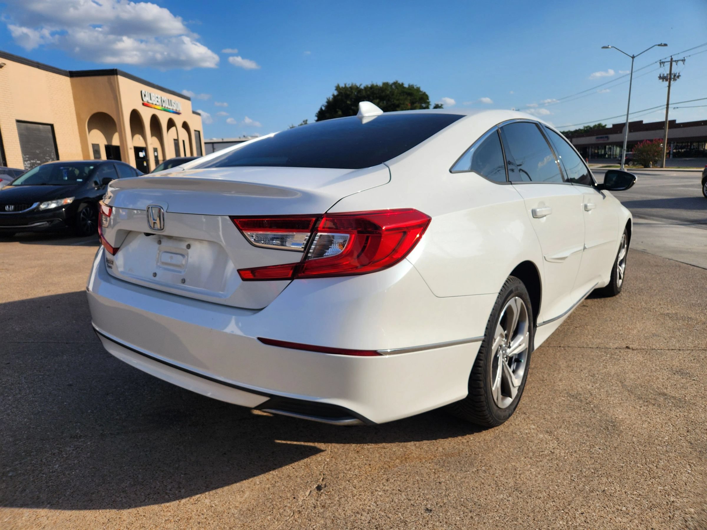 Used 2018 Honda Accord EX-L image 5
