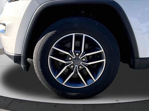 Certified 2022 Jeep Grand Cherokee Limited AWD/4WD image 33