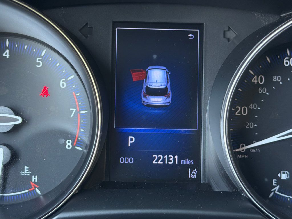 Used 2018 Toyota C-HR XLE FWD image 23