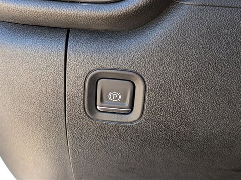 Used 2021 Chevrolet Silverado 1500 Custom Trail Boss image 35