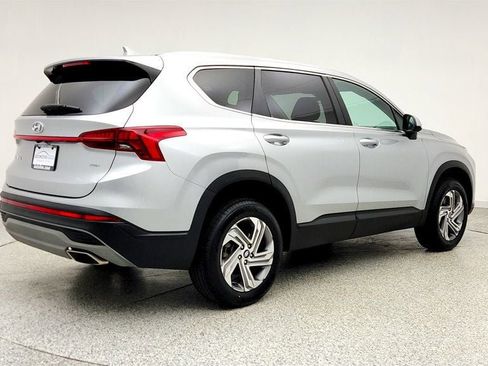 Used 2023 Hyundai Santa Fe SE image 5