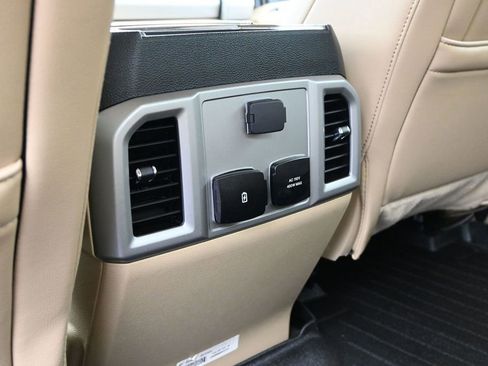 Used 2021 Ford F250 Lariat w/ Lariat Ultimate Package AWD/4WD image 17