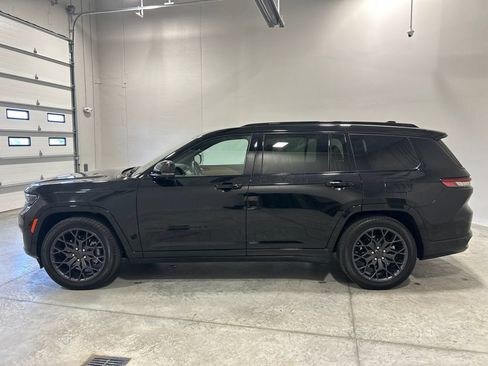 Used 2023 Jeep Grand Cherokee L Summit AWD/4WD image 9