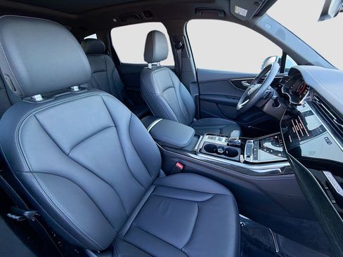 Certified 2025 Audi Q7 3.0T Premium Plus image 16