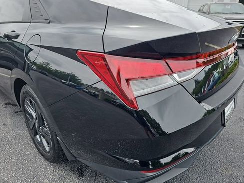 Used 2022 Hyundai Elantra SEL w/ Convenience Package FWD image 37