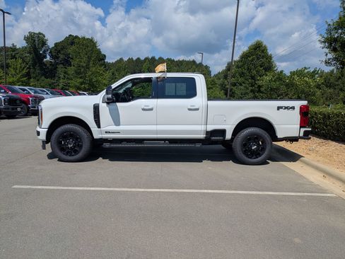 Certified 2023 Ford F250 Lariat w/ Black Appearance Package AWD/4WD image 7