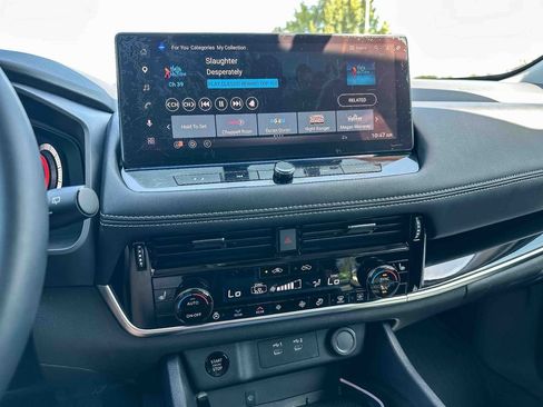Used 2025 Nissan Rogue SL w/ SL Premium Package AWD/4WD image 31