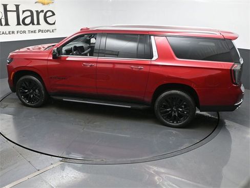 New 2025 Chevrolet Suburban Premier image 20