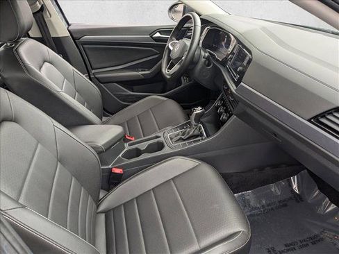 Used 2024 Volkswagen Jetta SE image 24