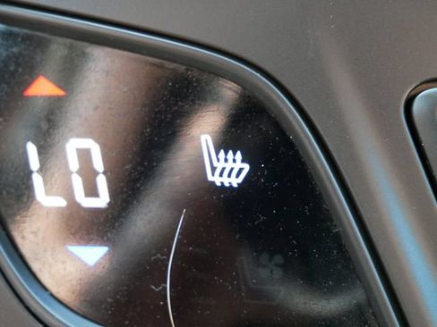Used 2018 Buick Envision Essence AWD/4WD image 18