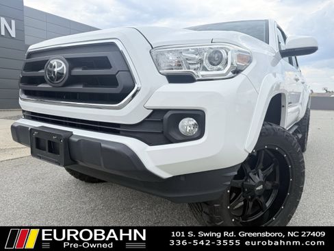 Used 2021 Toyota Tacoma SR5 RWD image 34
