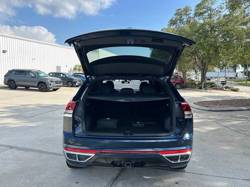 Certified 2021 Volkswagen Atlas Cross Sport SE AWD/4WD image 39