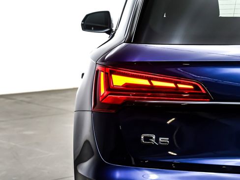 Used 2025 Audi Q5 2.0T Premium w/ Convenience Plus Package image 16