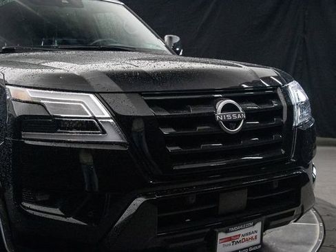 Used 2023 Nissan Armada SL w/ Midnight Edition Package AWD/4WD image 3
