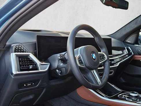 Used 2026 BMW X5 M60i image 9