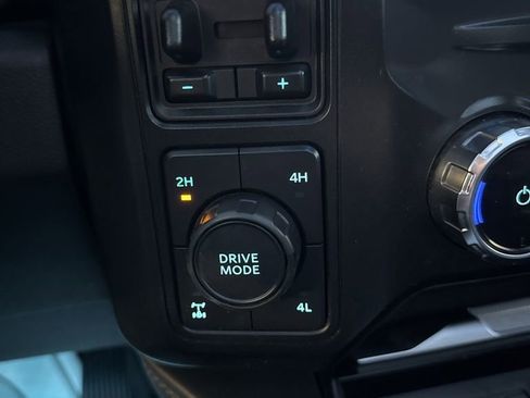 Used 2024 Ford F350 Platinum image 21