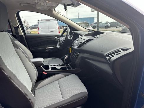 Used 2018 Ford Escape SE image 4
