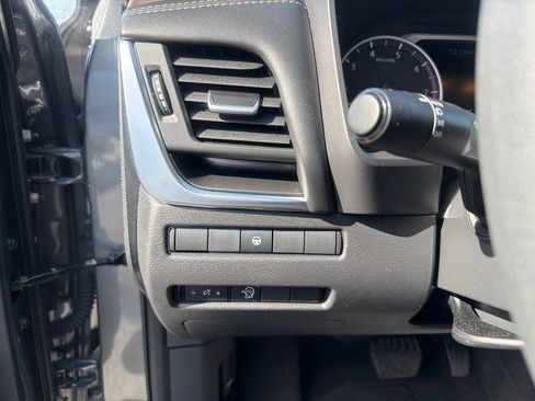 Certified 2023 Nissan Rogue SV image 32