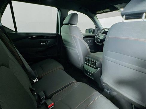 Certified 2025 Honda Pilot Sport image 10