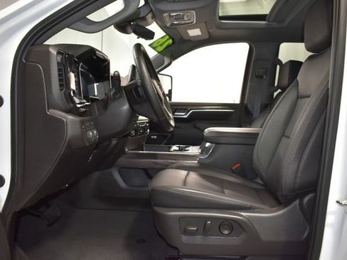 Certified 2026 Chevrolet Silverado 2500 LTZ w/ LTZ Premium Package AWD/4WD image 18