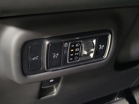 Certified 2024 Lincoln Nautilus Premier w/ Jet Appearance Package AWD/4WD image 21