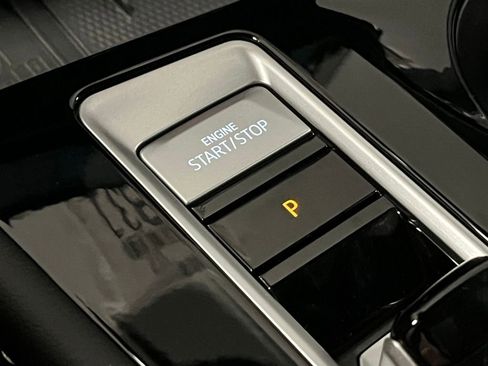 New 2026 Volkswagen Atlas Cross Sport SE image 18