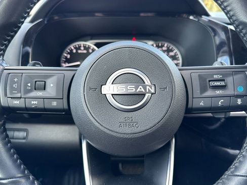 Used 2024 Nissan Pathfinder SV AWD/4WD image 25
