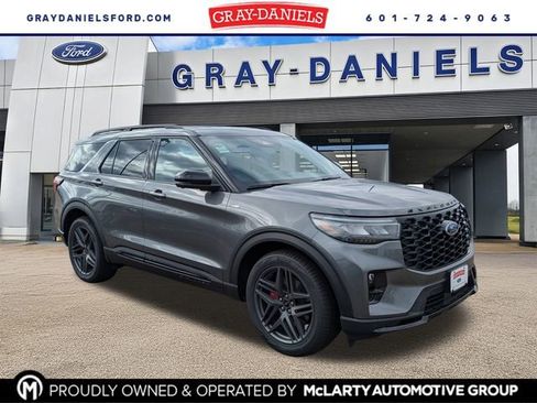 New 2026 Ford Explorer ST-Line w/ ST-Line Street Pack image 1