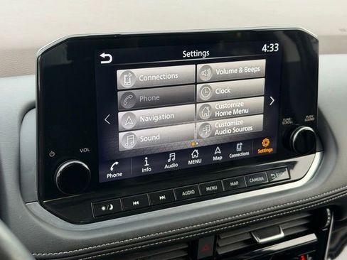 Used 2023 Nissan Rogue SL w/ SL Premium Package image 37