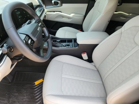 New 2026 Kia Sorento S FWD image 11