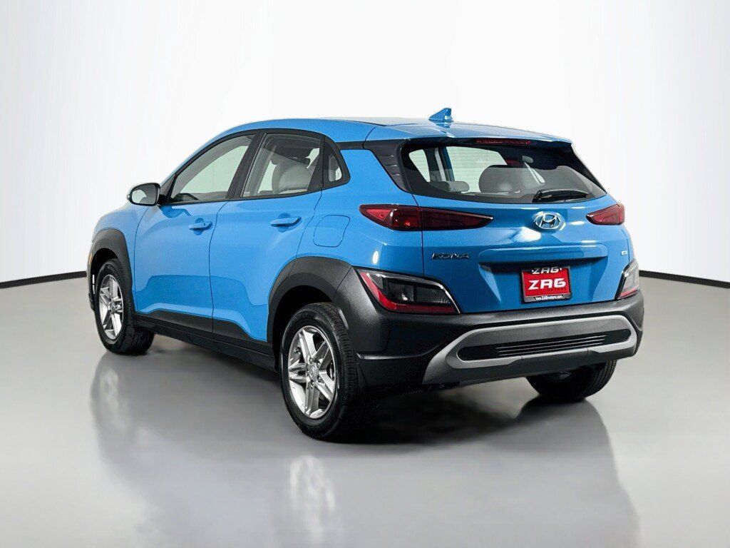 Used 2023 Hyundai Kona SE AWD/4WD image 3