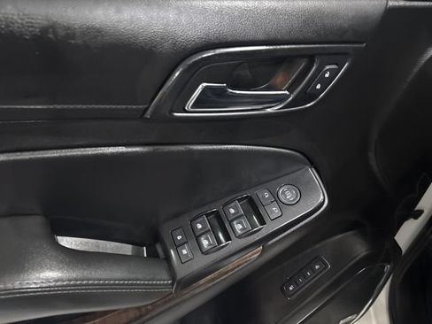 Used 2017 Chevrolet Suburban LT AWD/4WD image 16