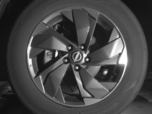 Used 2025 Nissan Rogue SV image 12