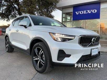 Certified 2025 Volvo XC40 B5 Core