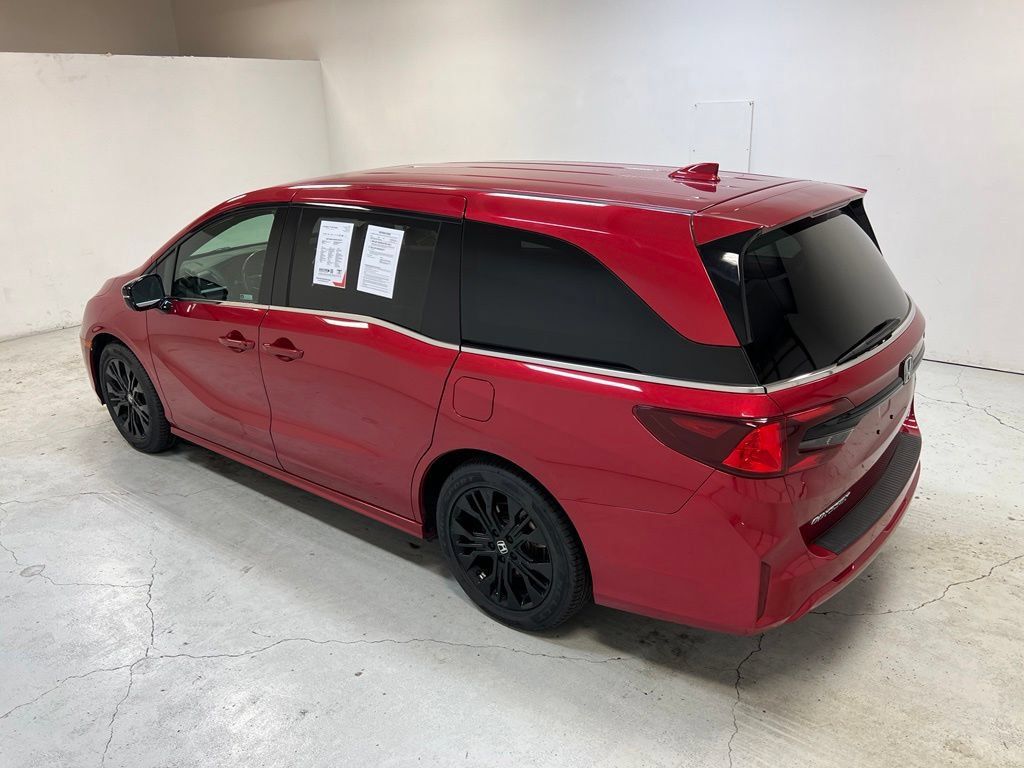 Used 2025 Honda Odyssey Sport-L image 5