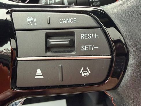 Certified 2025 Honda Pilot TrailSport image 28