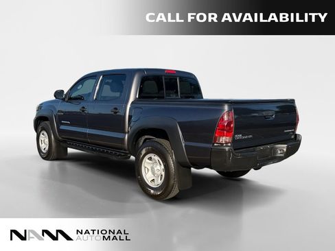 Used 2015 Toyota Tacoma PreRunner w/ Convenience Package RWD image 3