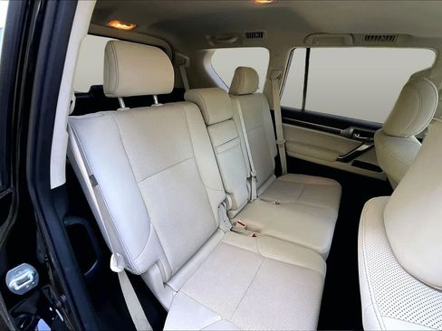 Used 2023 Lexus GX 460 Premium w/ Premium Package AWD/4WD image 19