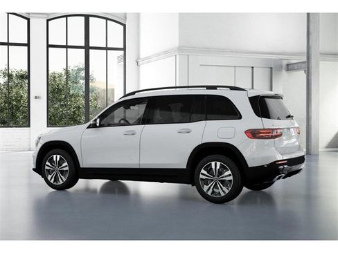 New 2026 Mercedes-Benz GLB 250 4MATIC image 31